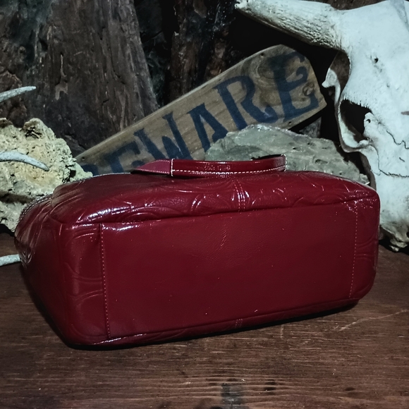 Coach 'gallery' signature embossed patent leather bag #f19462 - Picture 8 of 10